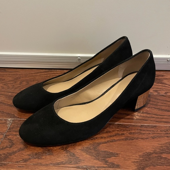 Ann Taylor 6.5 Gold Block Suede Shoe - Picture 2 of 7